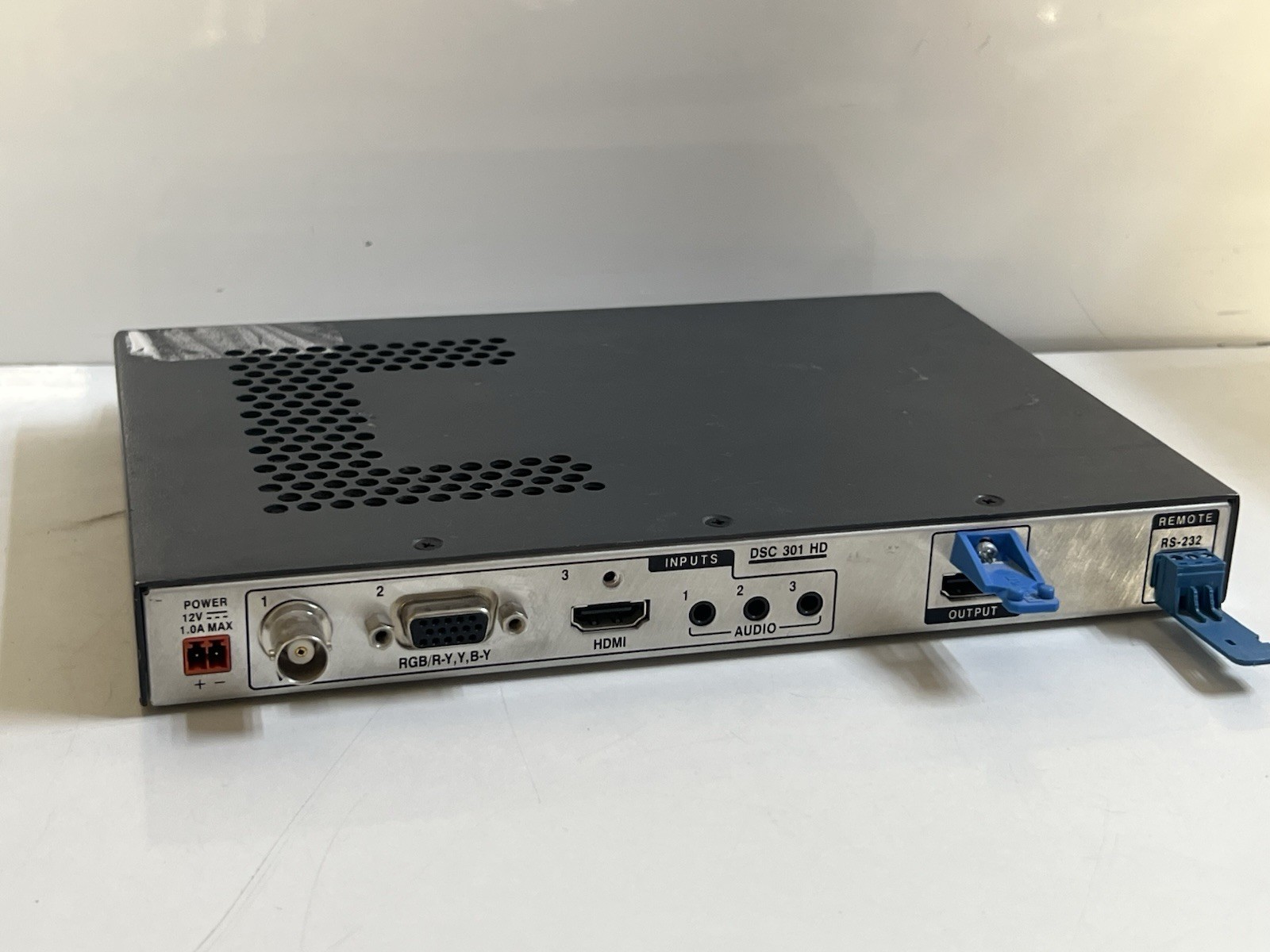 EXTRON DSC 301 HD HDCP-Compliant Video Scaler (Without Ac Adapter)