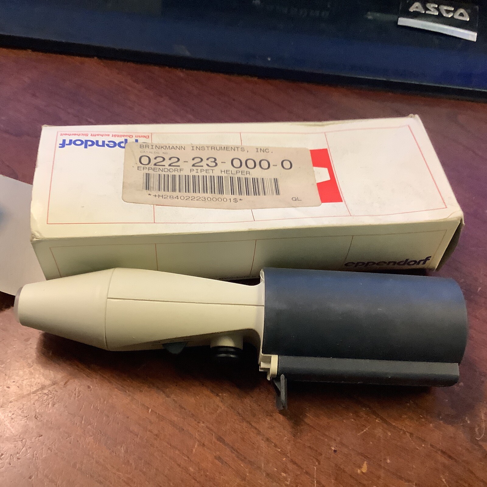 Brinkmann Instruments Inc 022-23-000-0 Eppendorf pipet helper new