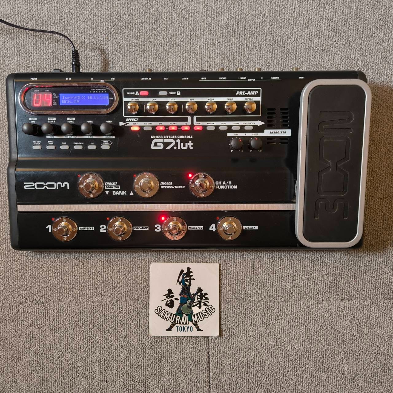 ZOOM G7.1ut Guitar Multi Effects Pedal Console Processor  Used Body Only ※READ