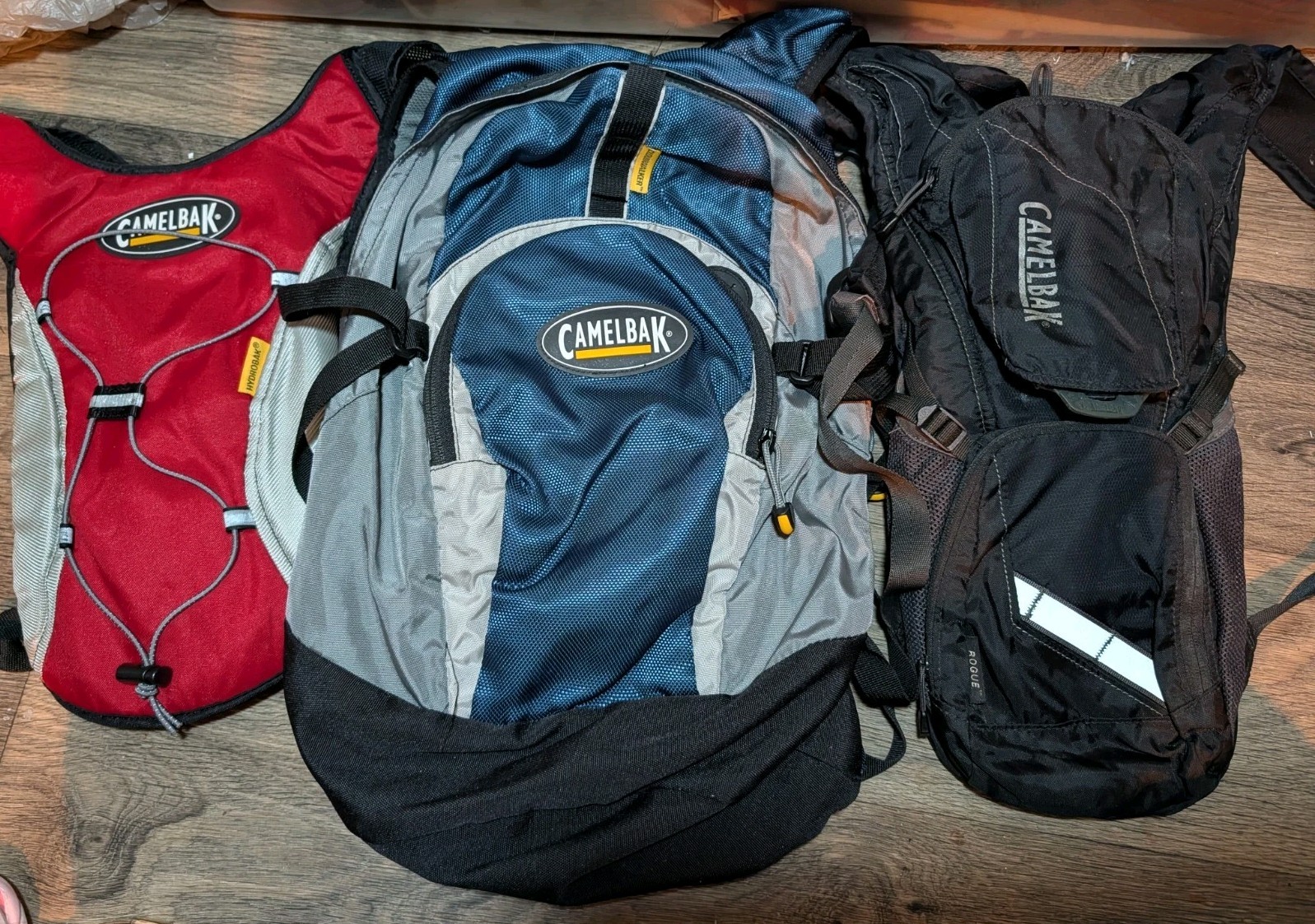 3 Set Of Camelbak Hydration Backpack Hiking Camping w/ Rain Cover Bladder