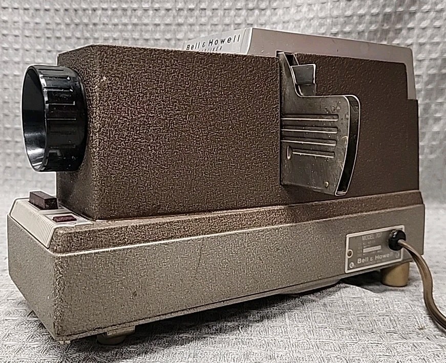 Bell & Howell Headliner Model 707 slide Projector Light Works Great Condition