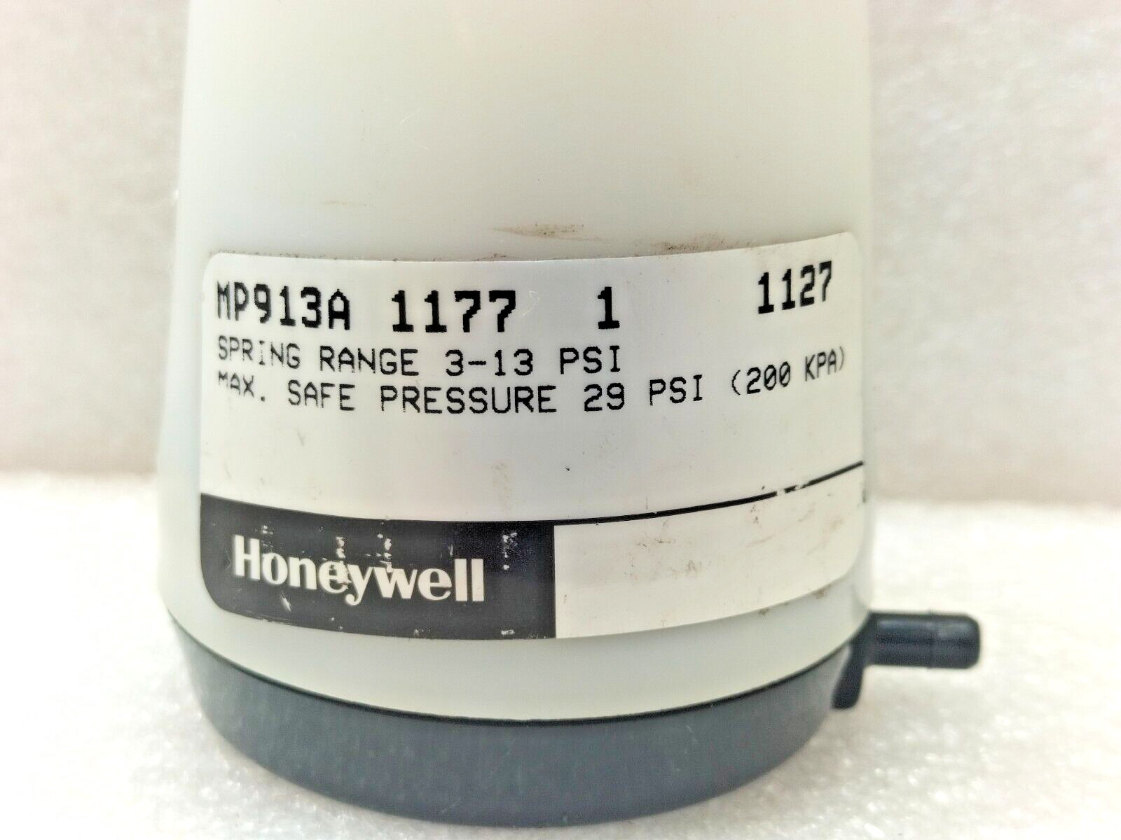 HONEYWELL MP913A1177 PNEUMATIC OPERATOR / VARIABLE VOLUME ACTUATOR 3 - 13 PSI