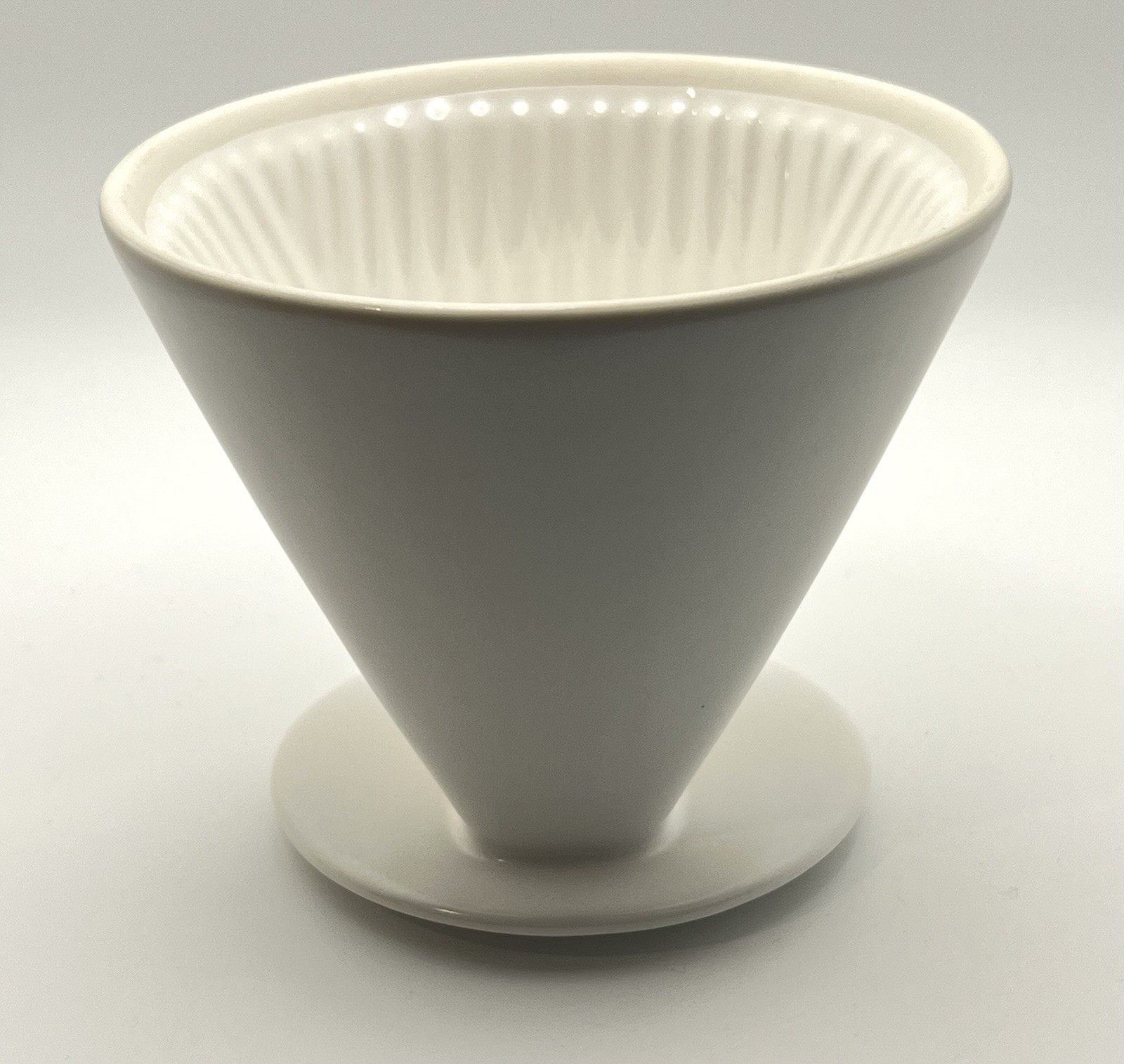 Starbucks White Ceramic Classic Pour Over Coffee Maker