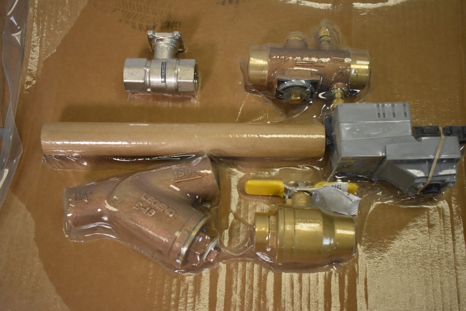 Trane Spring Return Actuator X13612100001 w Flange Valve Piping Assemblies