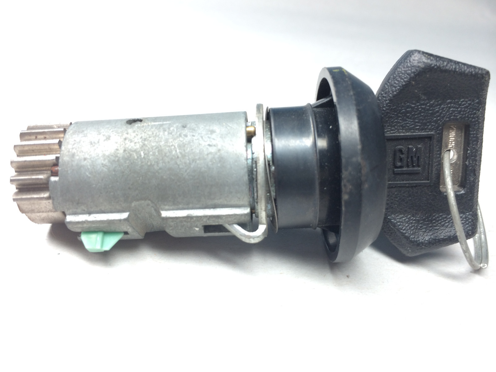 GM Ignition Strattec 700556 1988-Current W Body, w/ 1 key Locksmith