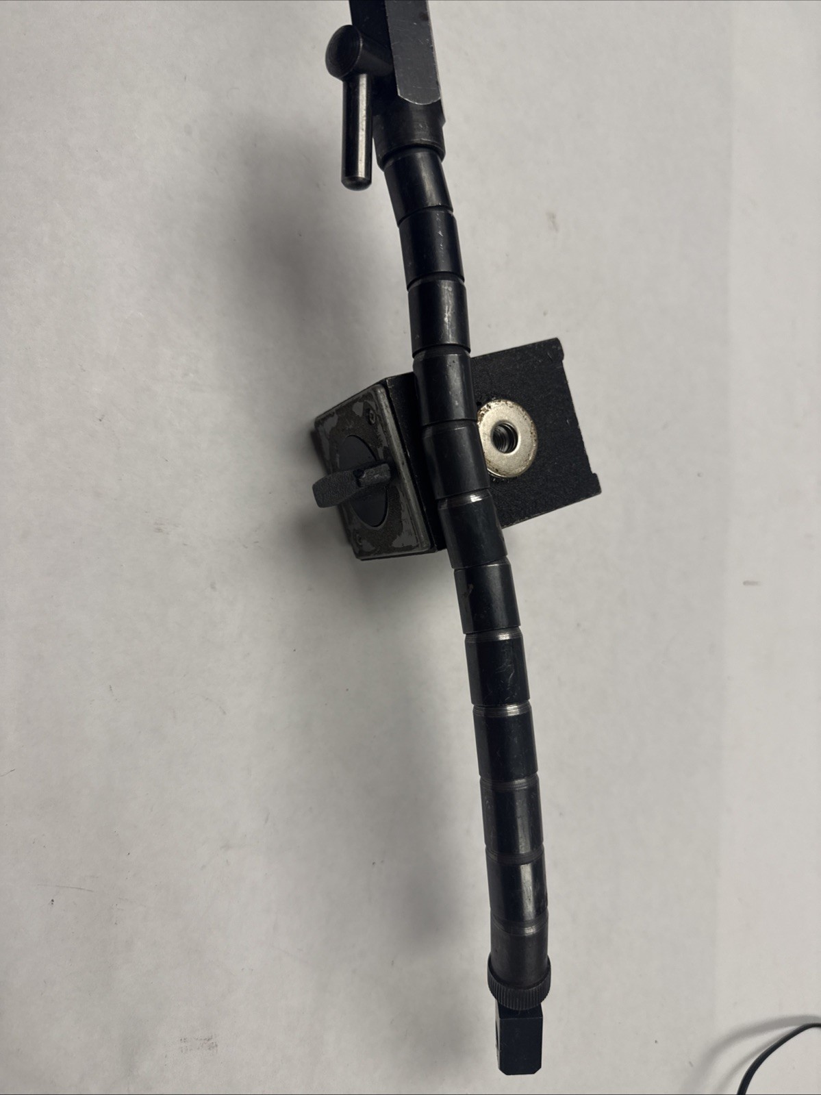 12" FLEXABLE ARM MAGNETIC BASE