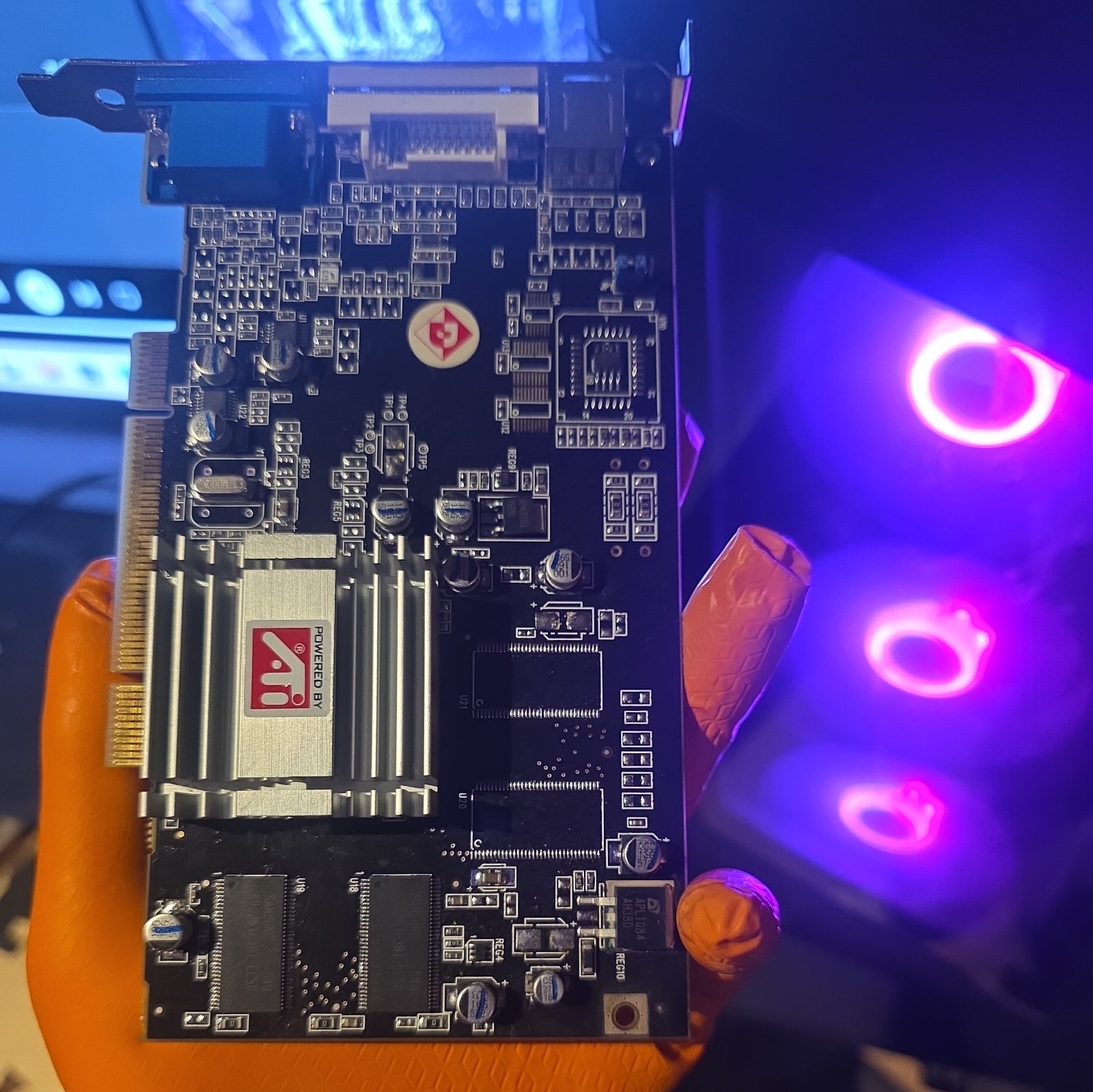 Radeon 7000 32mb V/d/vo Pci