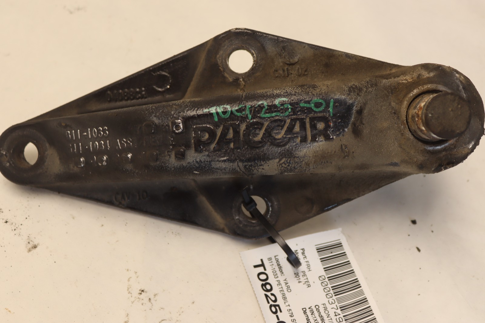 2013-2021 PETERBILT 579 PACCAR SHACKLE SPRING HANGER BRACKET MOUNT OEM