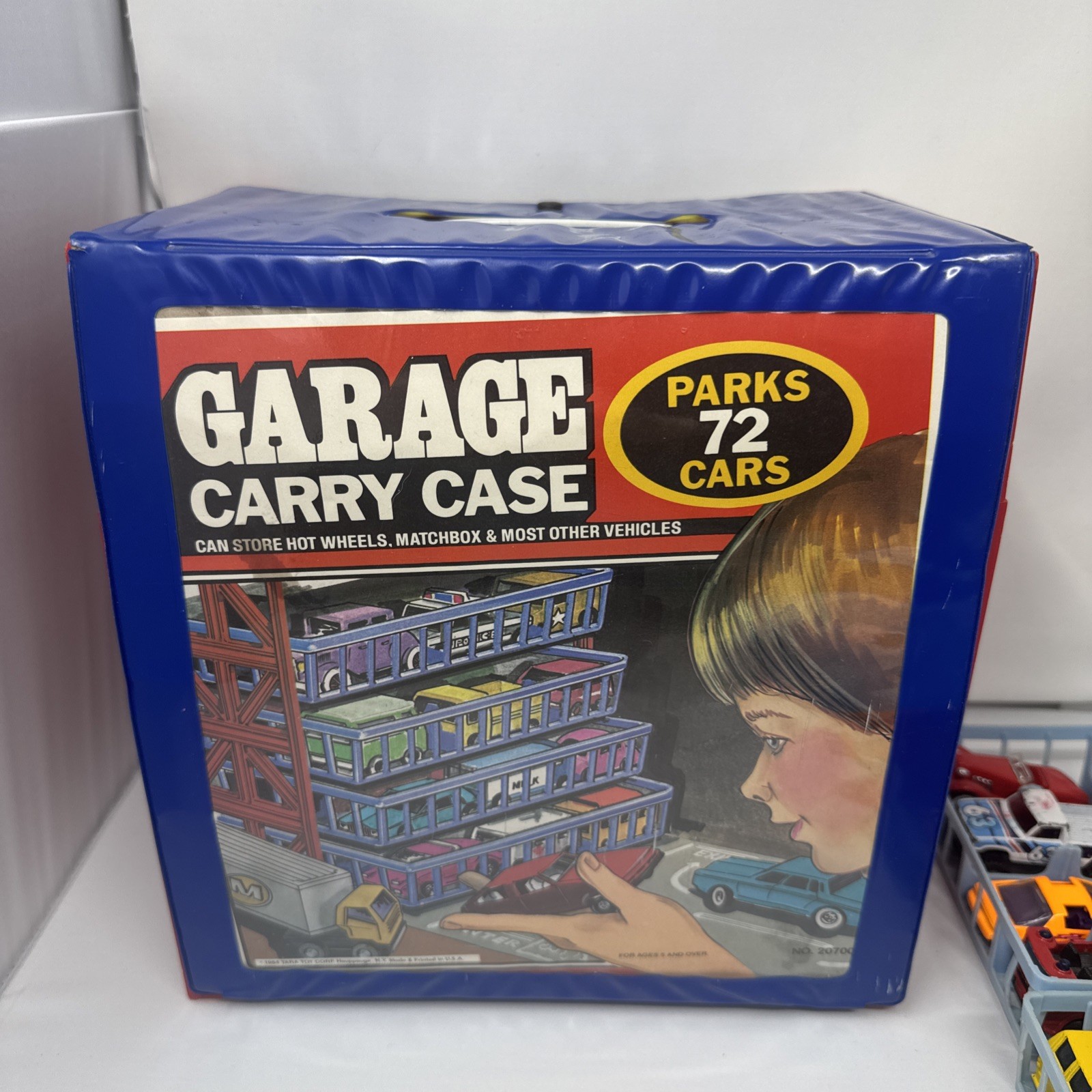Tara Toys Garage Carry Case 1:64 Scale Plastic Parks 72 Cars With 60 Used Cars