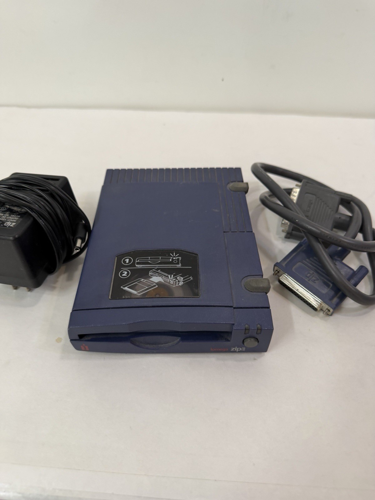 Iomega Zip 100 Portable External Drive Z100S2, Cable, Power Supply W/4 tapes