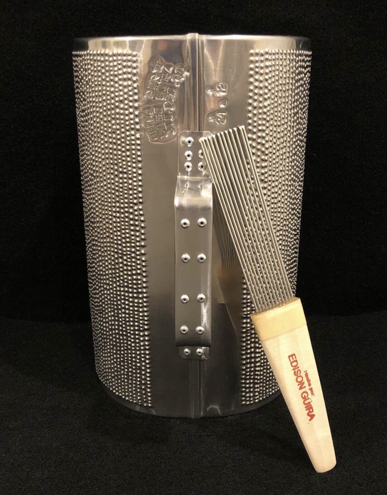 GUIRA PROFESIONAL DOMINICANA🇩🇴24”X 12”  CON SU GANCHO INCLUIDO