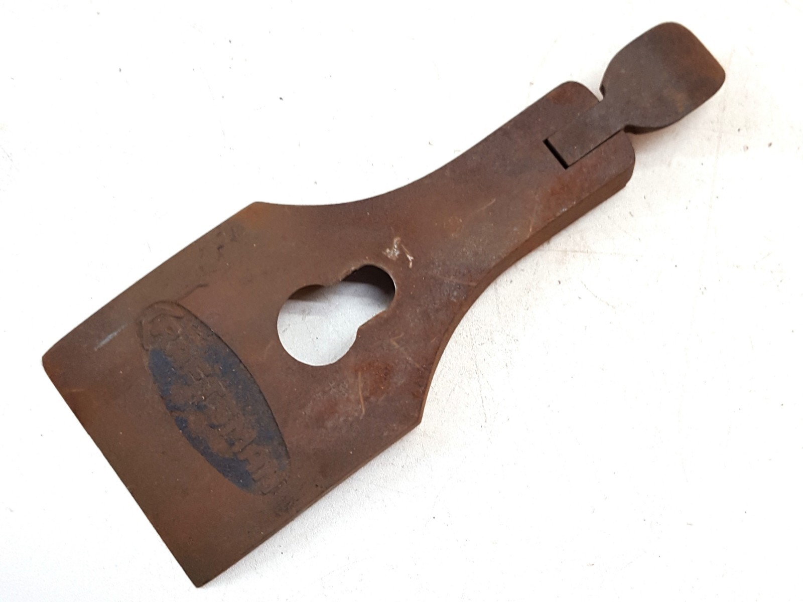 5666 Craftsman; Lever Cap, 2" Wide