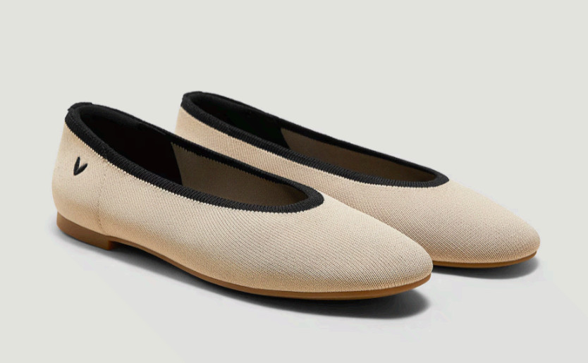 SALE OFF! Vivaia Almond-Toe Nude Flats Women's Shoe - almond black