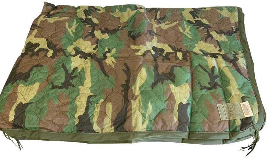 USGI Authentic Poncho Liner/Woobie Woodland Camo US MIL Issue New with tag