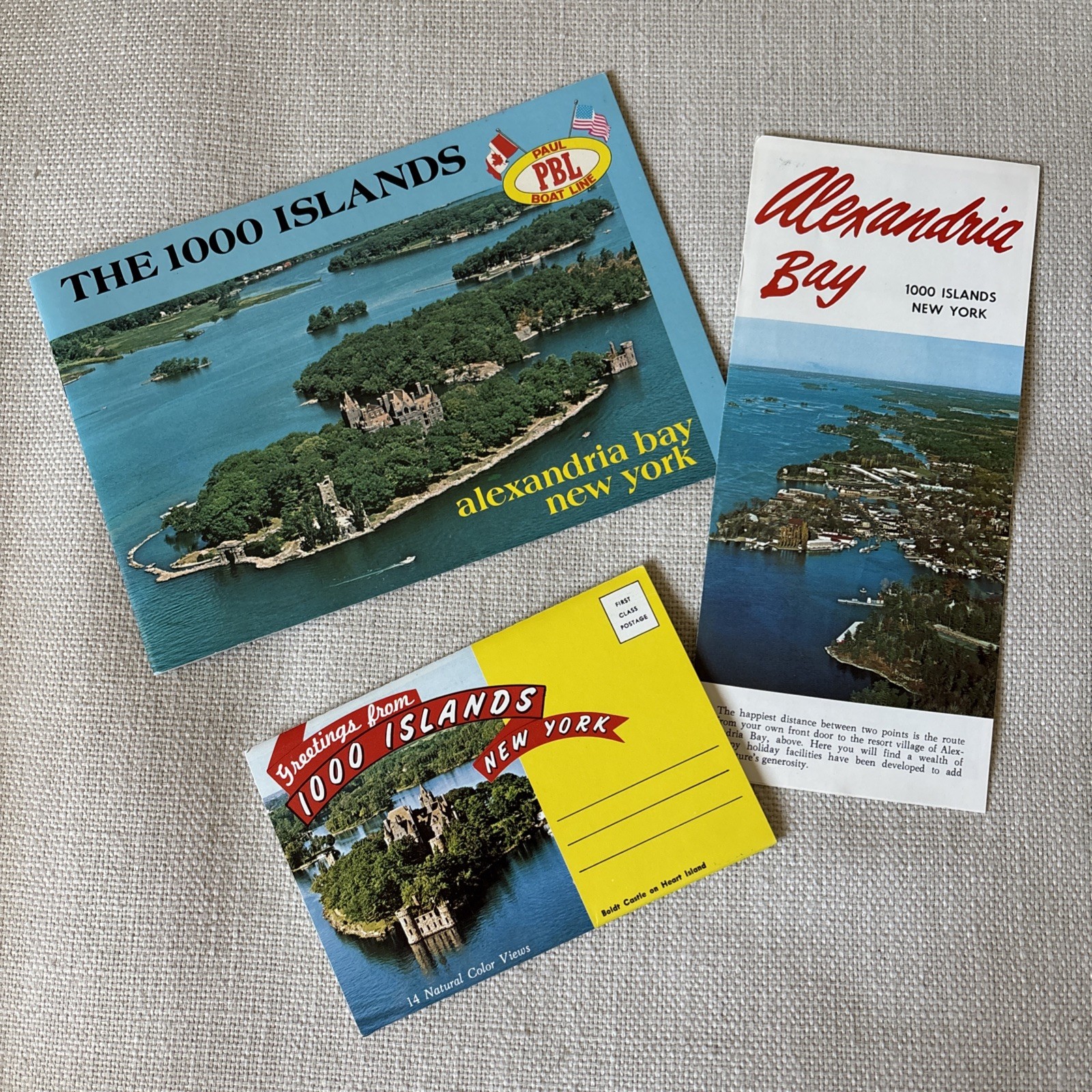 1000 Islands NY travel brochures & 14 Postcards - vintage 1960s