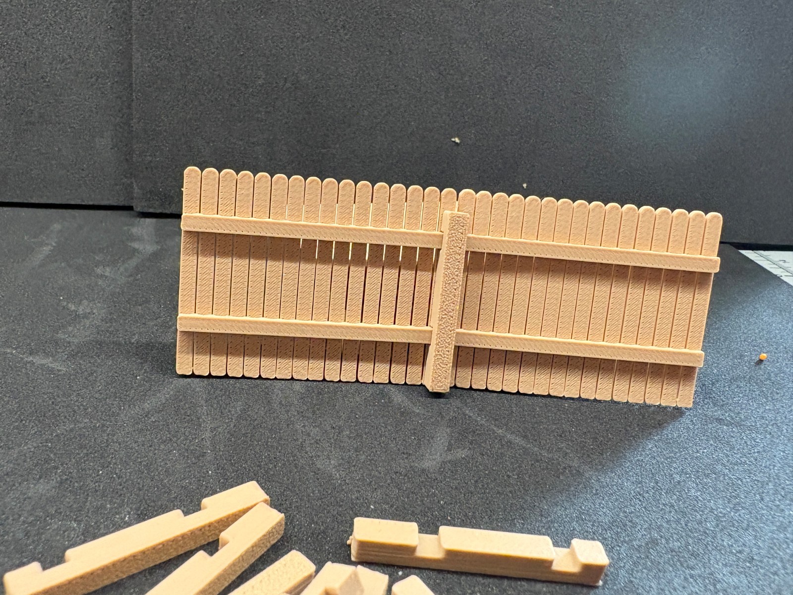 O-Gauge 6ft Dog-Ear Cedar Privacy Fence - 80ft Bulk Pack By Cinder Shops (80')