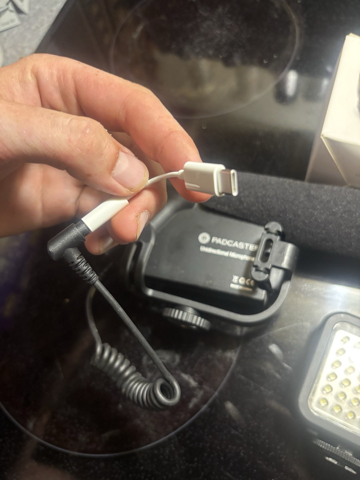 Padcaster Unidirectional Microphone USB-C, LED Light, Wide Angle Lens Bundle
