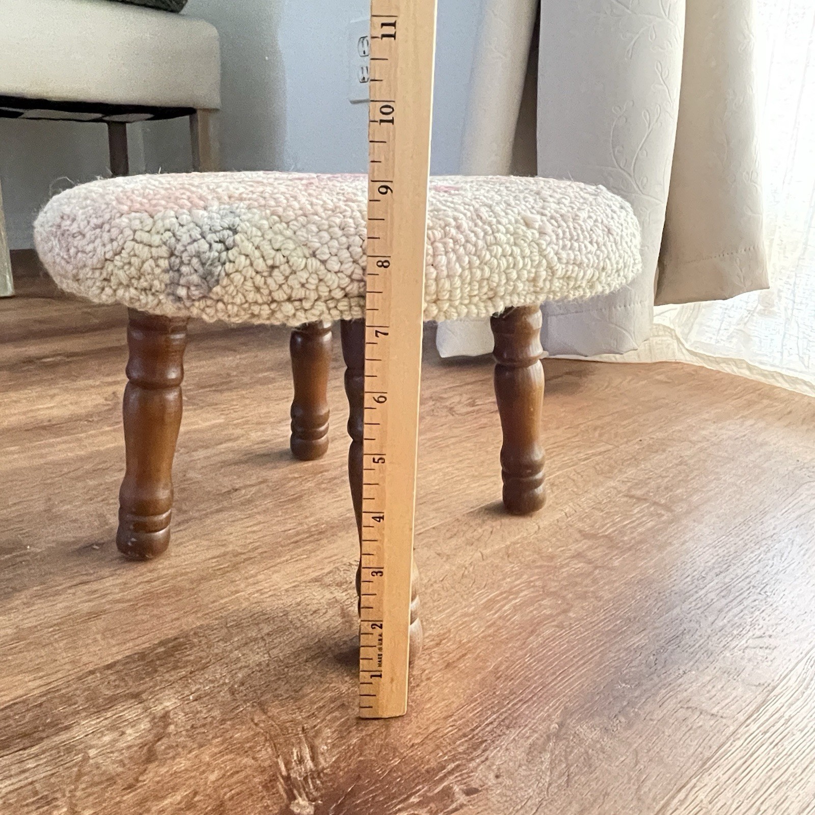 VTG Foot Stool Floral Hook Rug Caroet Round Wood Base 4 Turned Leg Cottage Core