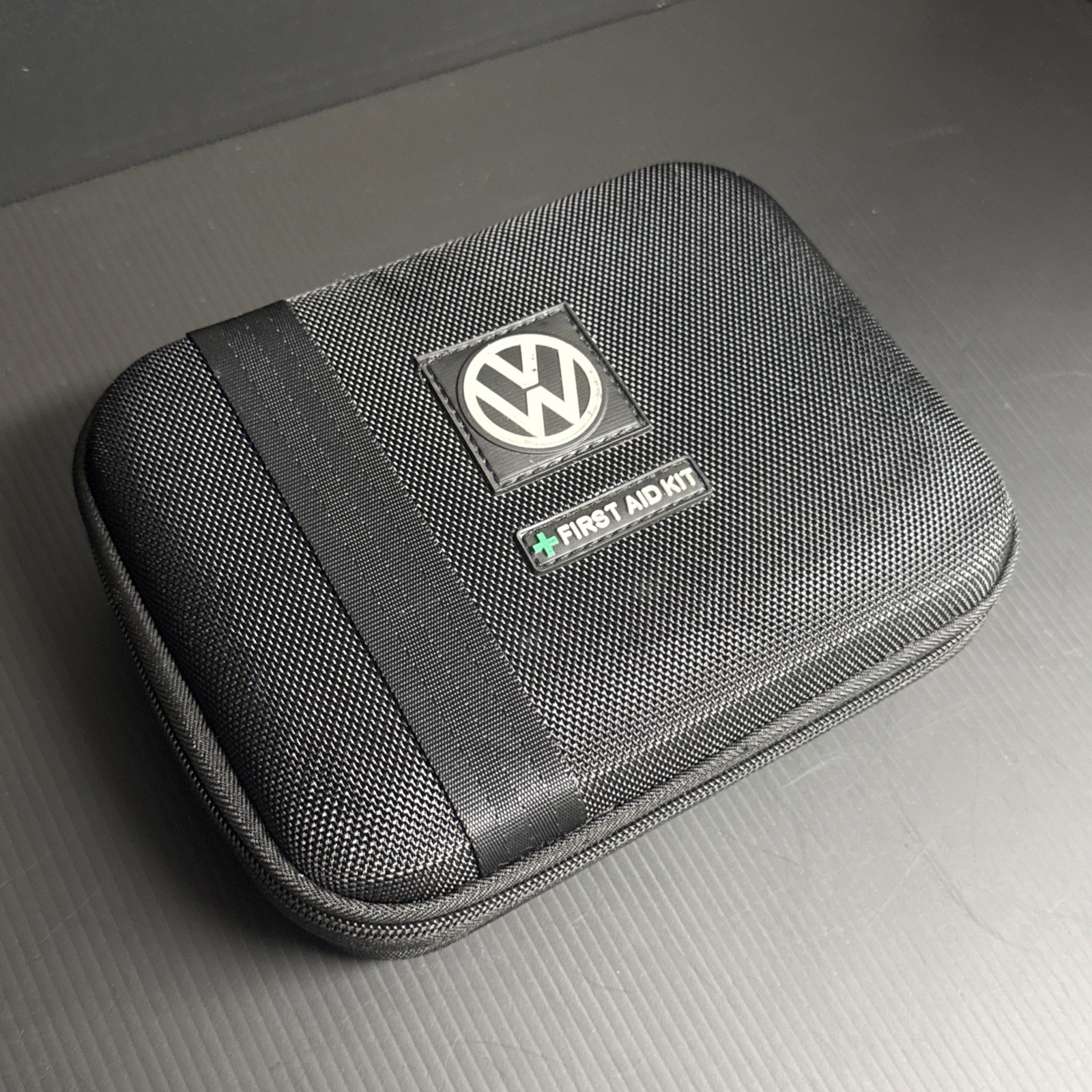 Like New Genuine Volkswagen VW First Aid Kit 000.093.108.B.9B9 Complete Kit