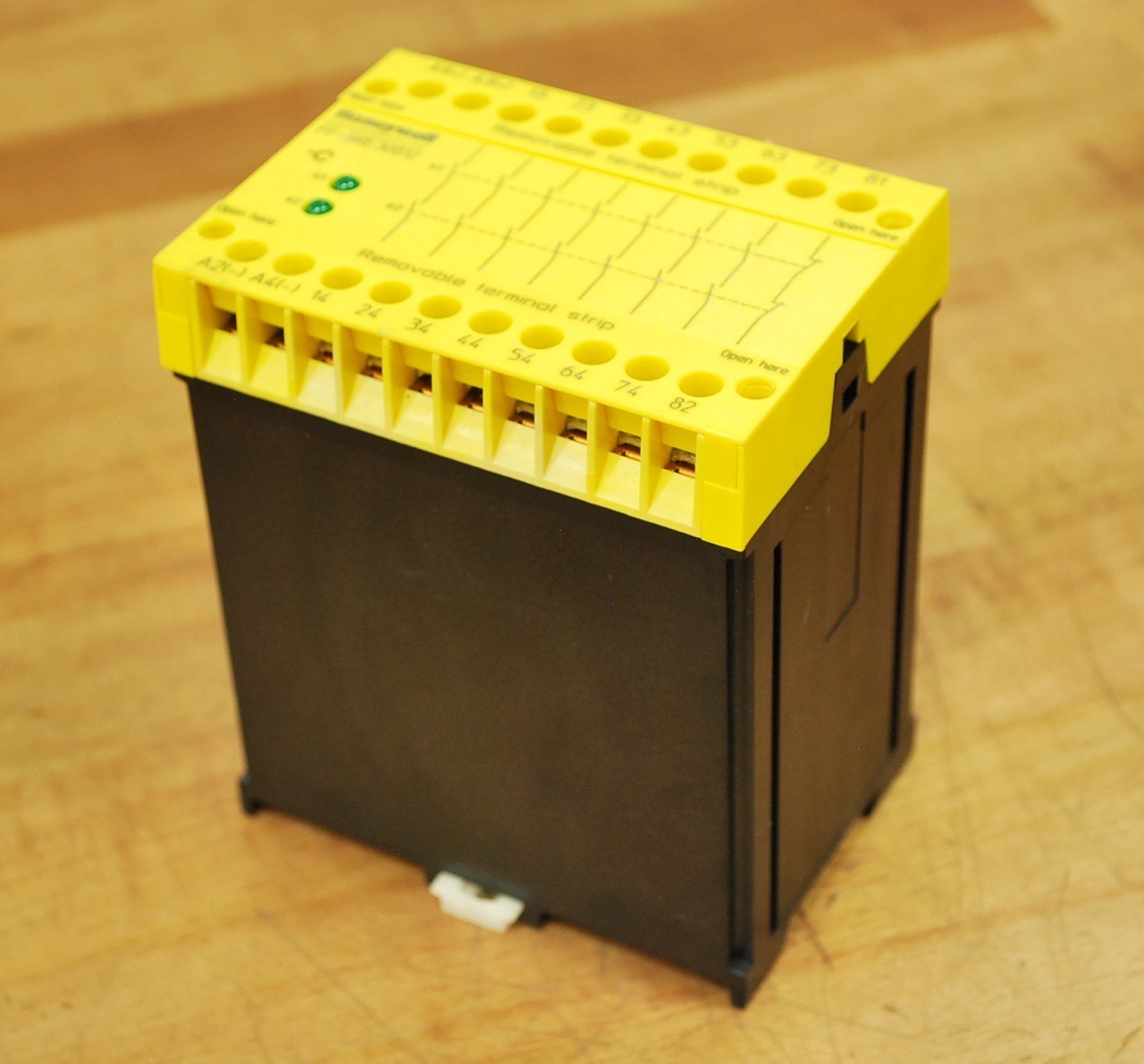 Honeywell FF-SRE30812-C Expansion Module - USED