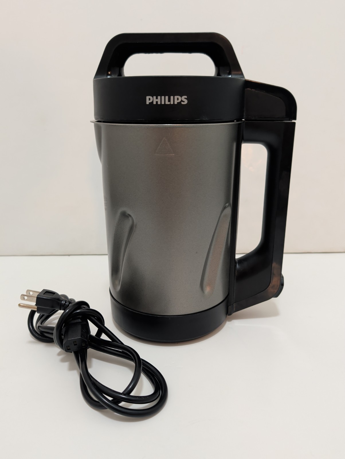 Philips Viva Collection HR2204 Soup Maker 10-in-1 Hot Cold Blender w Power Cable