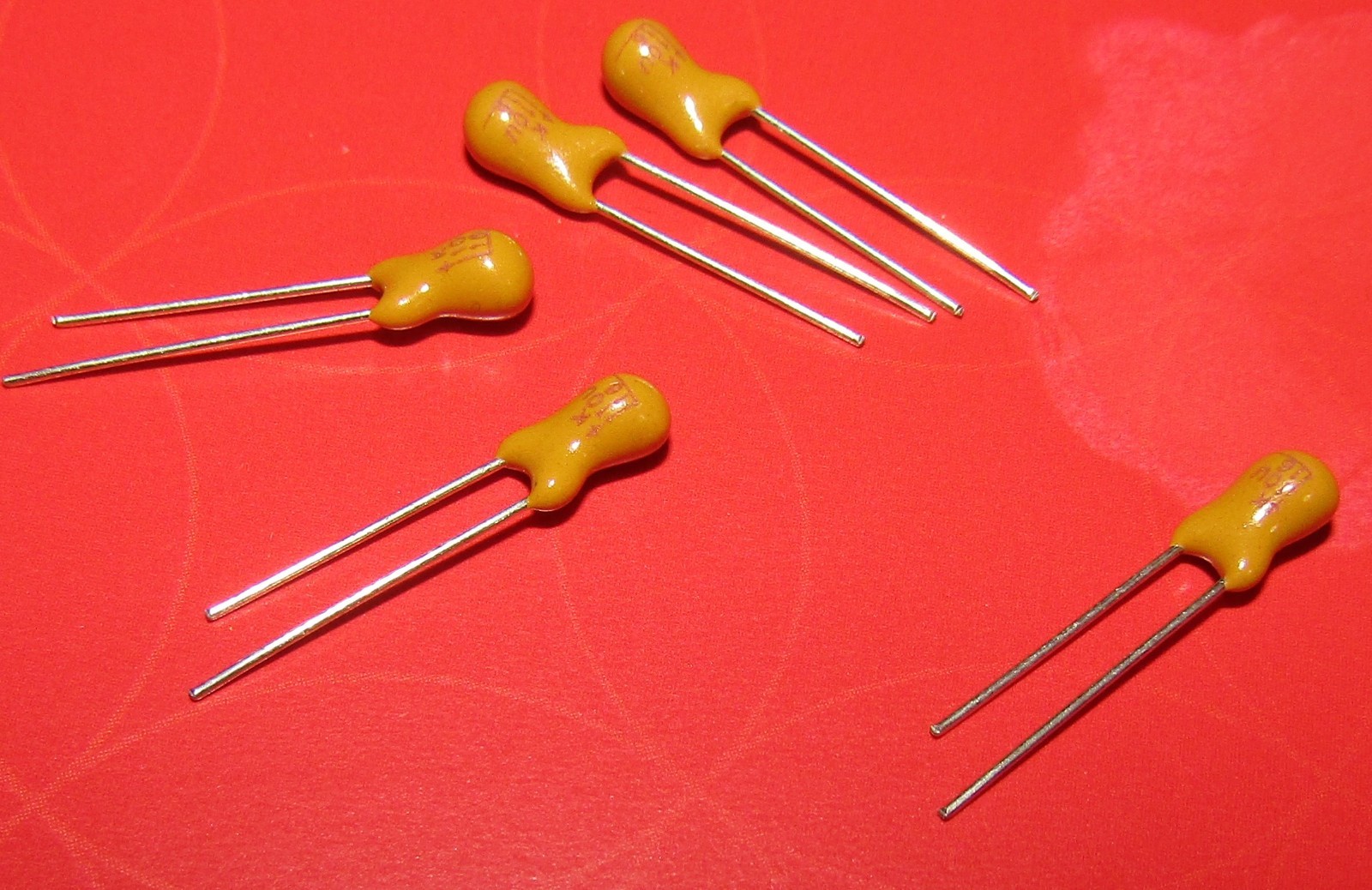 5 pieces Capacitor Tantalum 10uF 16V Ships from US