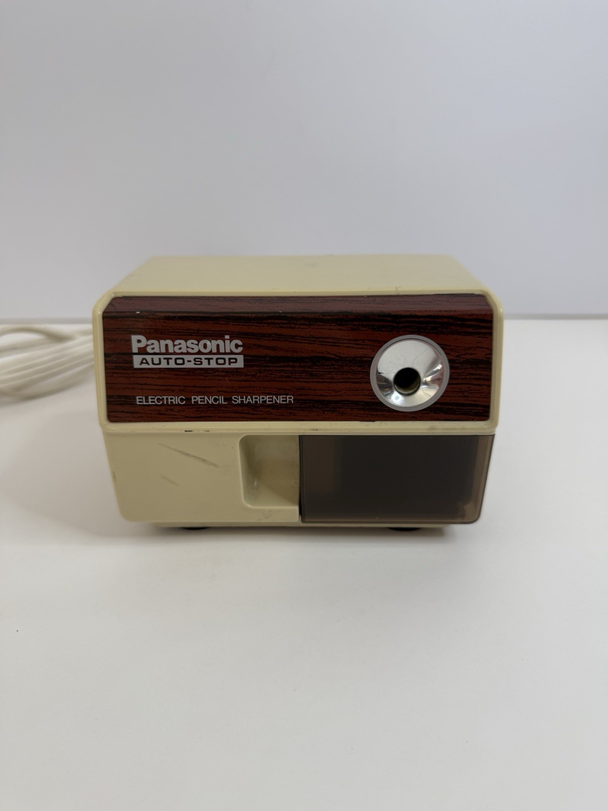 VTG Panasonic KP-110 Auto Stop Electric Desktop Pencil Sharpener WoodGrain WORKS