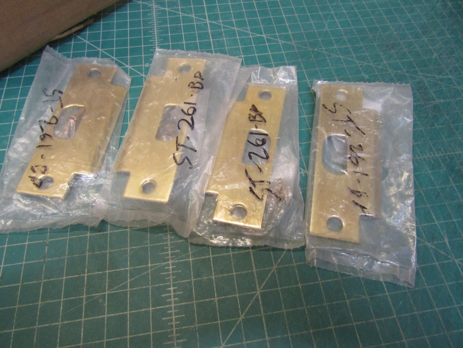 4- Don-Jo Brass Plated Replacement Door Residential Strikes Plate ST -261-BP NEW