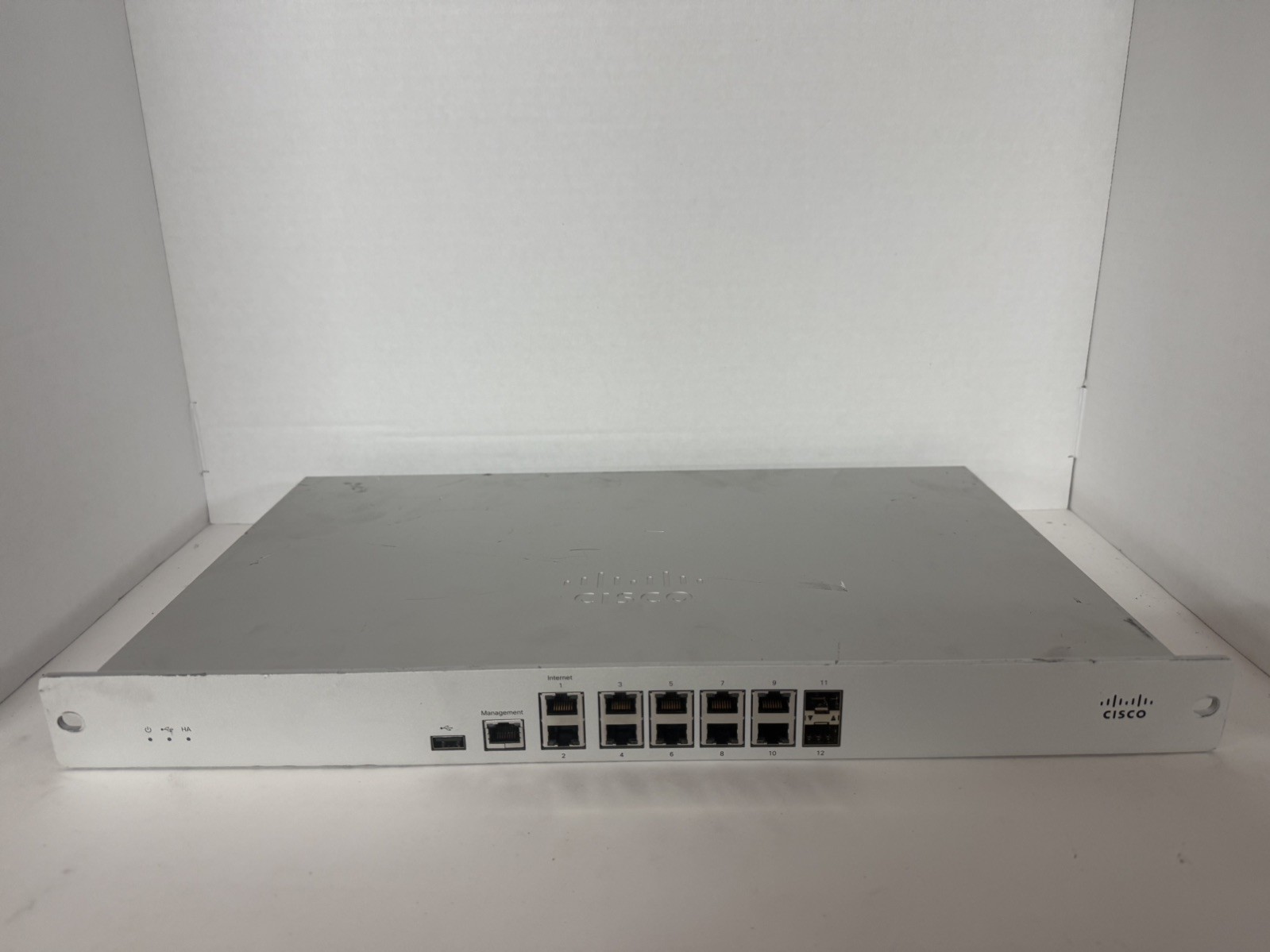 Cisco Meraki MX84-HW Cloud Managed Security Appliance Firewall Powers On