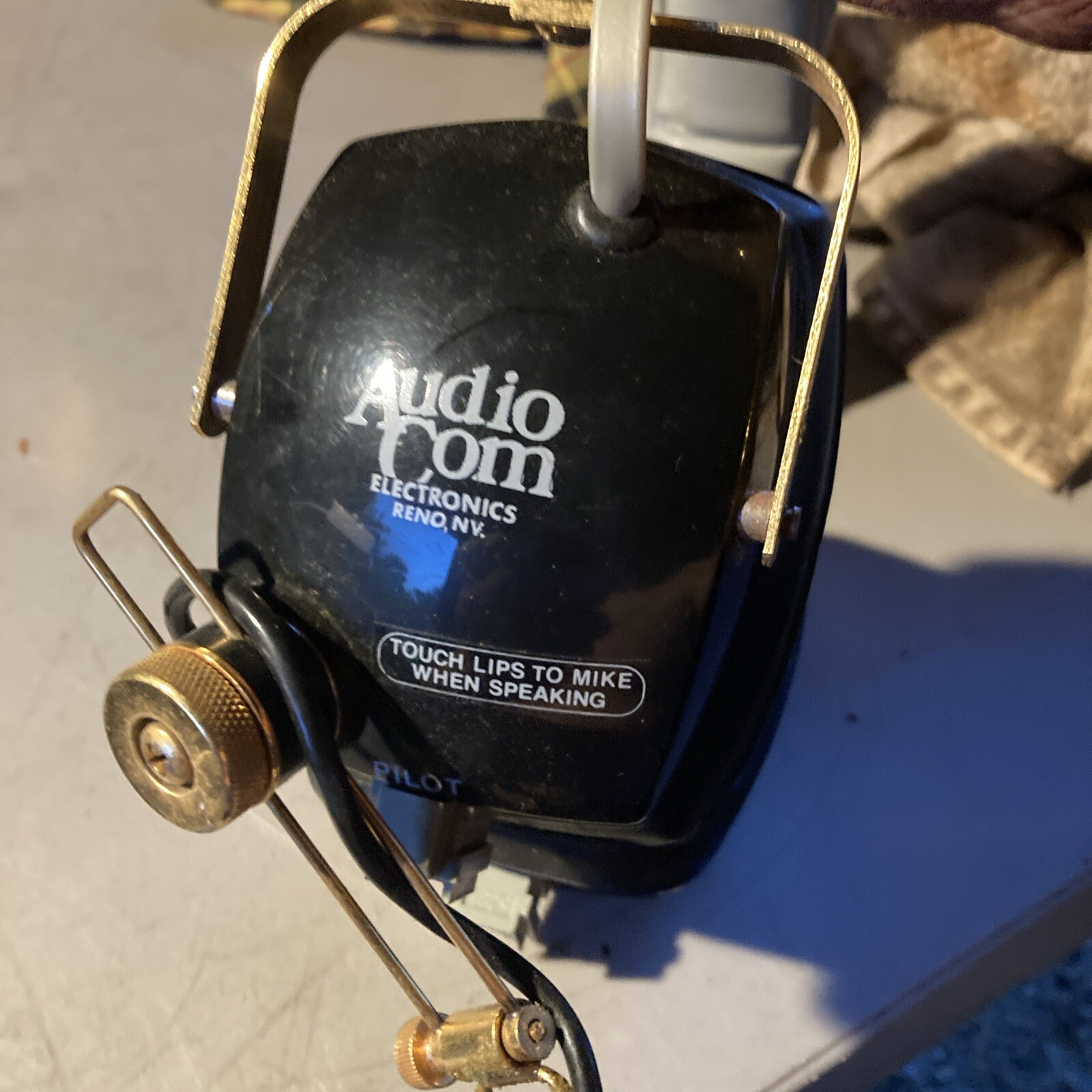 Vintage Audio Com Pilot Push Button Intercom Headphones Headset w MICROPHONE