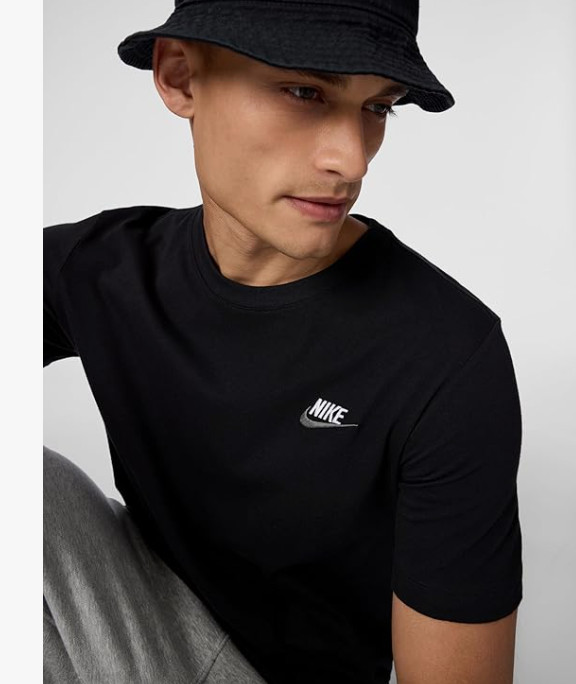Nike Men's Sportswear Club T-Shirt Classic Fit, Black/White Small, New with Tags