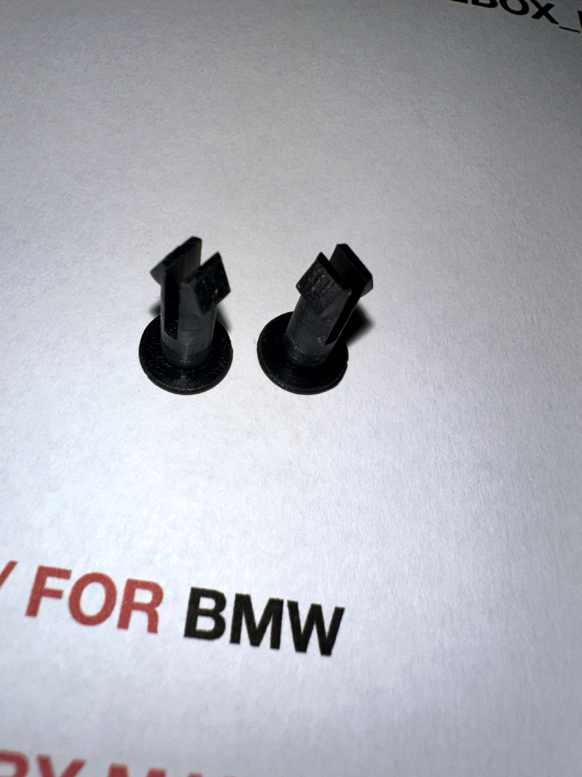 FITS/FOR BMW E21/E24/E28/E30/E34 GLOVE BOX PIN PART# 51161828956