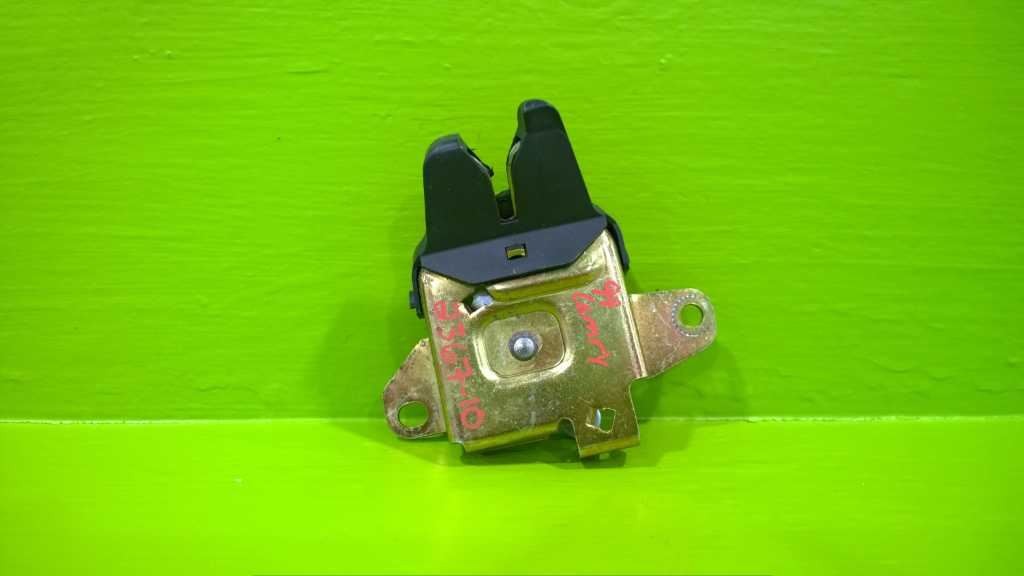 97 98 99 TOYOTA CAMRY 2.2L AT 4CYL TRUNK LOCK LATCH OEM 2367-10