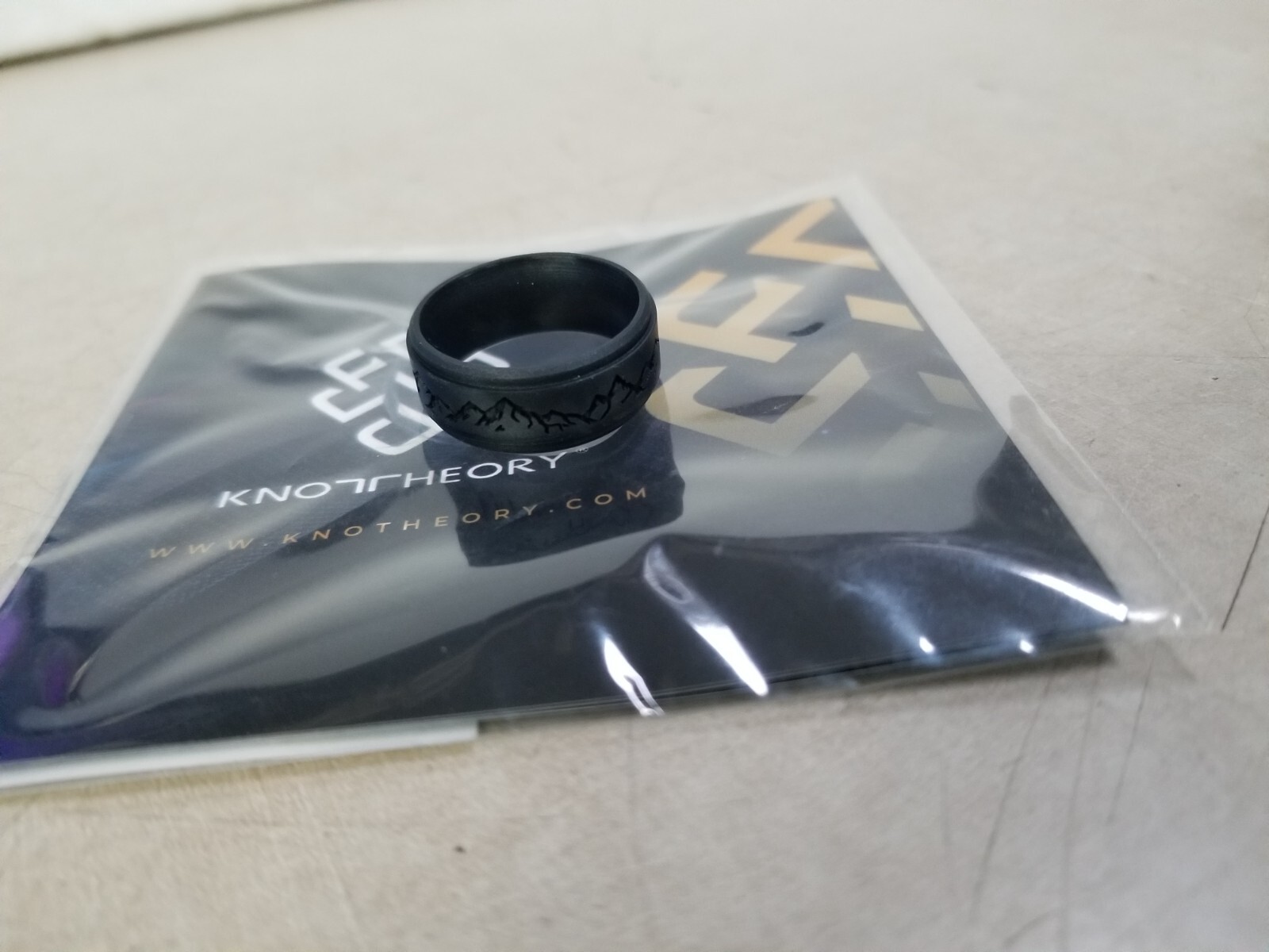 Knot Theory Engraved Silicone Ring - Engraved Mountain Dark Silver - Size 11