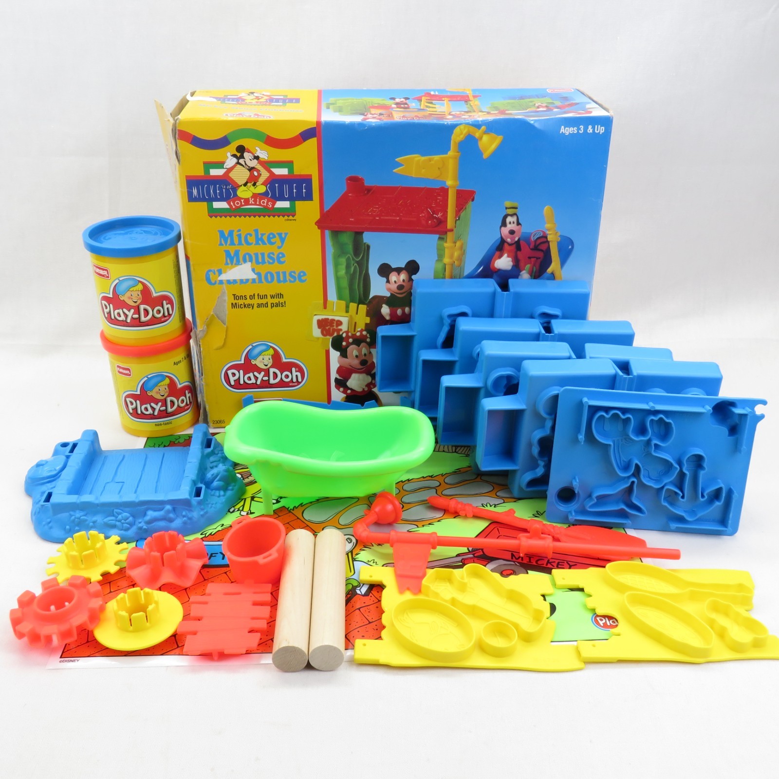 Vtg Mickey's STUFF Mickey Mouse Clubhouse Play Doh Play Set Walt Disney