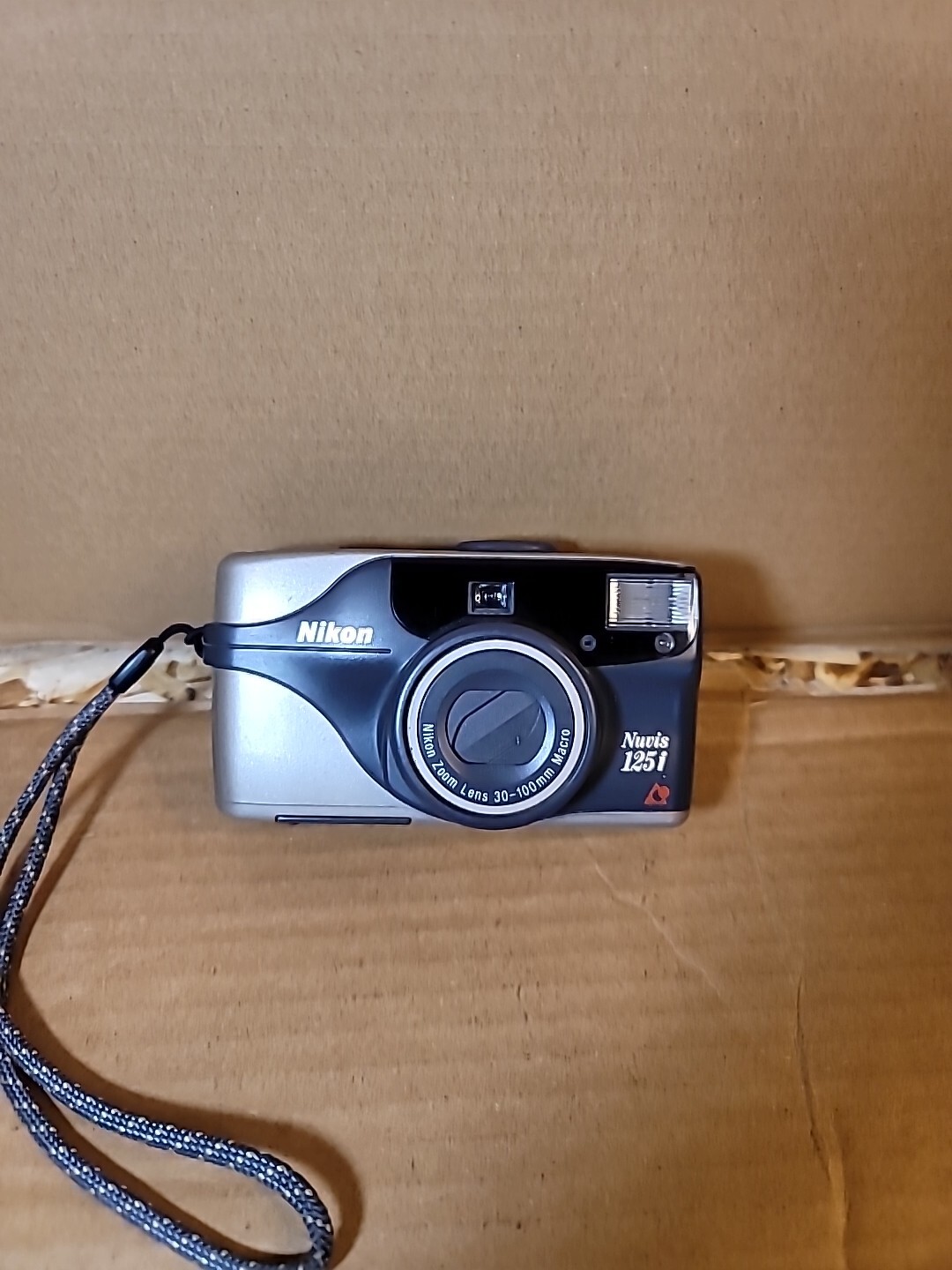 Rare Nikon Nuvis 125i APS Advantix Film Camera Body Japan 30-100mm Macro Zoom