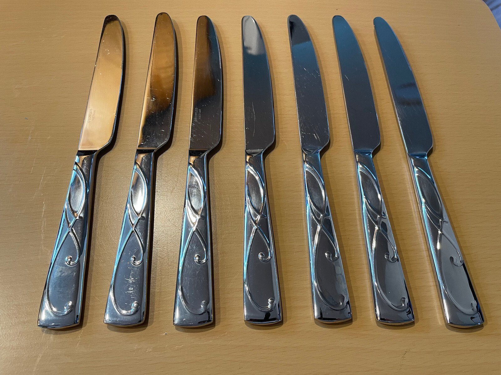 Towle BLOSSOM 18/10 Stainless Glossy Hollow Dinner Knives Lot Of 7