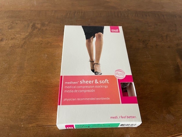 Mediven Sheer & Soft Natural 20-30 Compression Knee Highs CT Size VI Petite