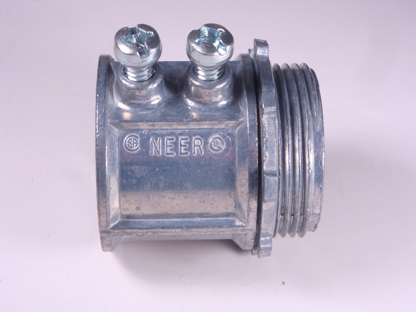 TC-504 Neer 1" Zinc EMT Set Screw Conduit Connector NOS