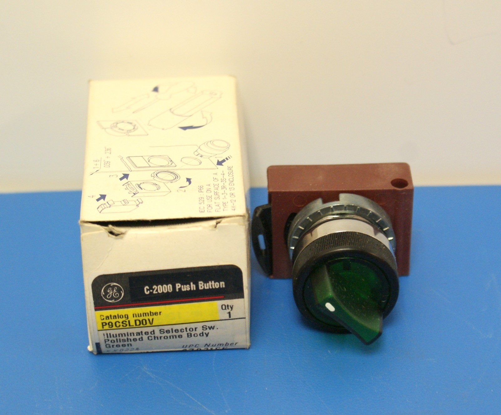 GE C-2000 Push Botton P9CSLDOV  Illuminated Selector Switch (8708)