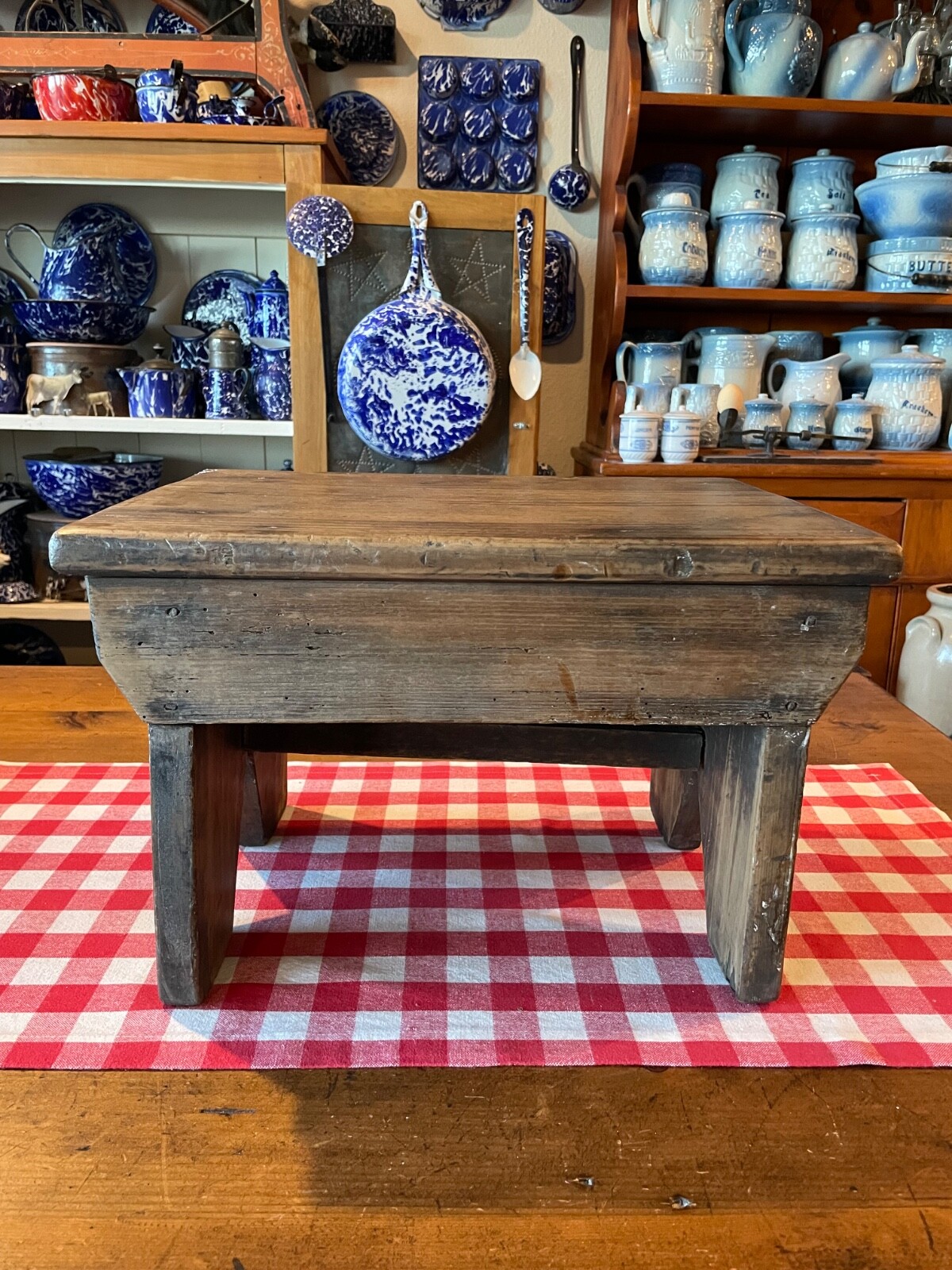 Antique Wooden Stool (square nails)