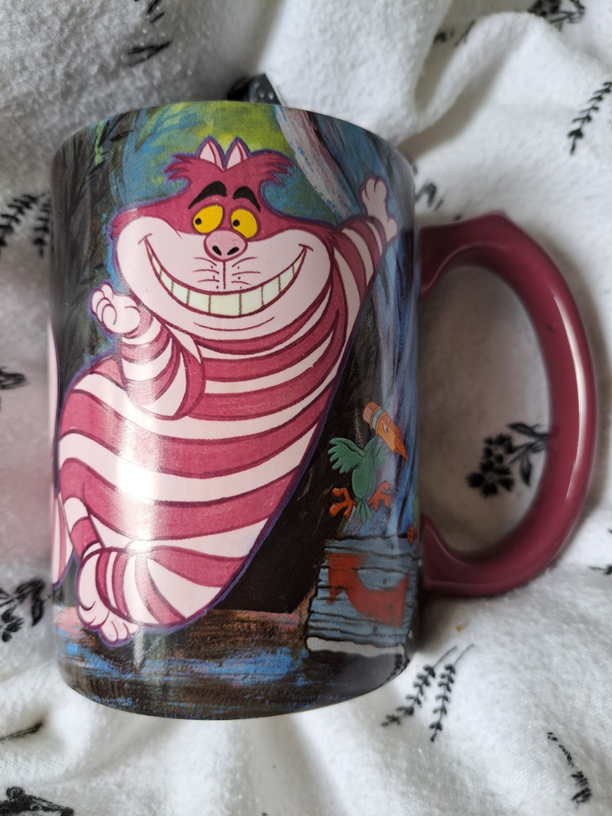 Disney Alice In Wonderland Disney Store  Cheshire Cat Mug Rare And Hard To Find