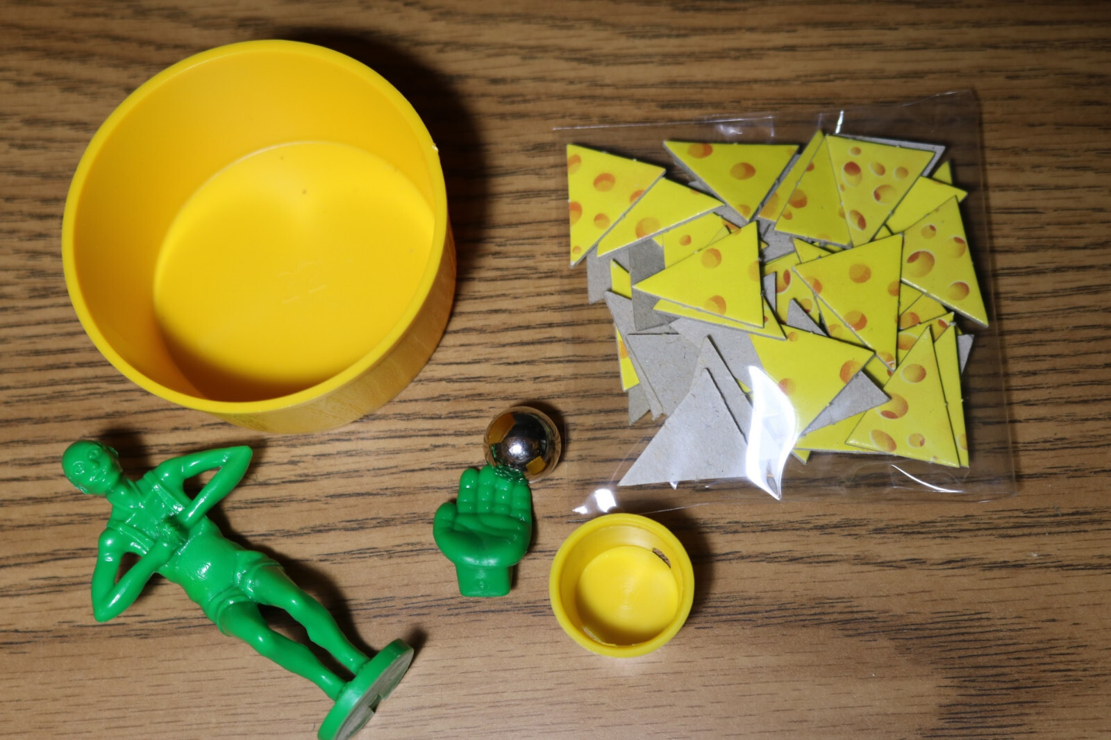 Replacement Parts - MOUSE TRAP Lot Hasbro 52 Cheese Marble Diver Bucket Washtub