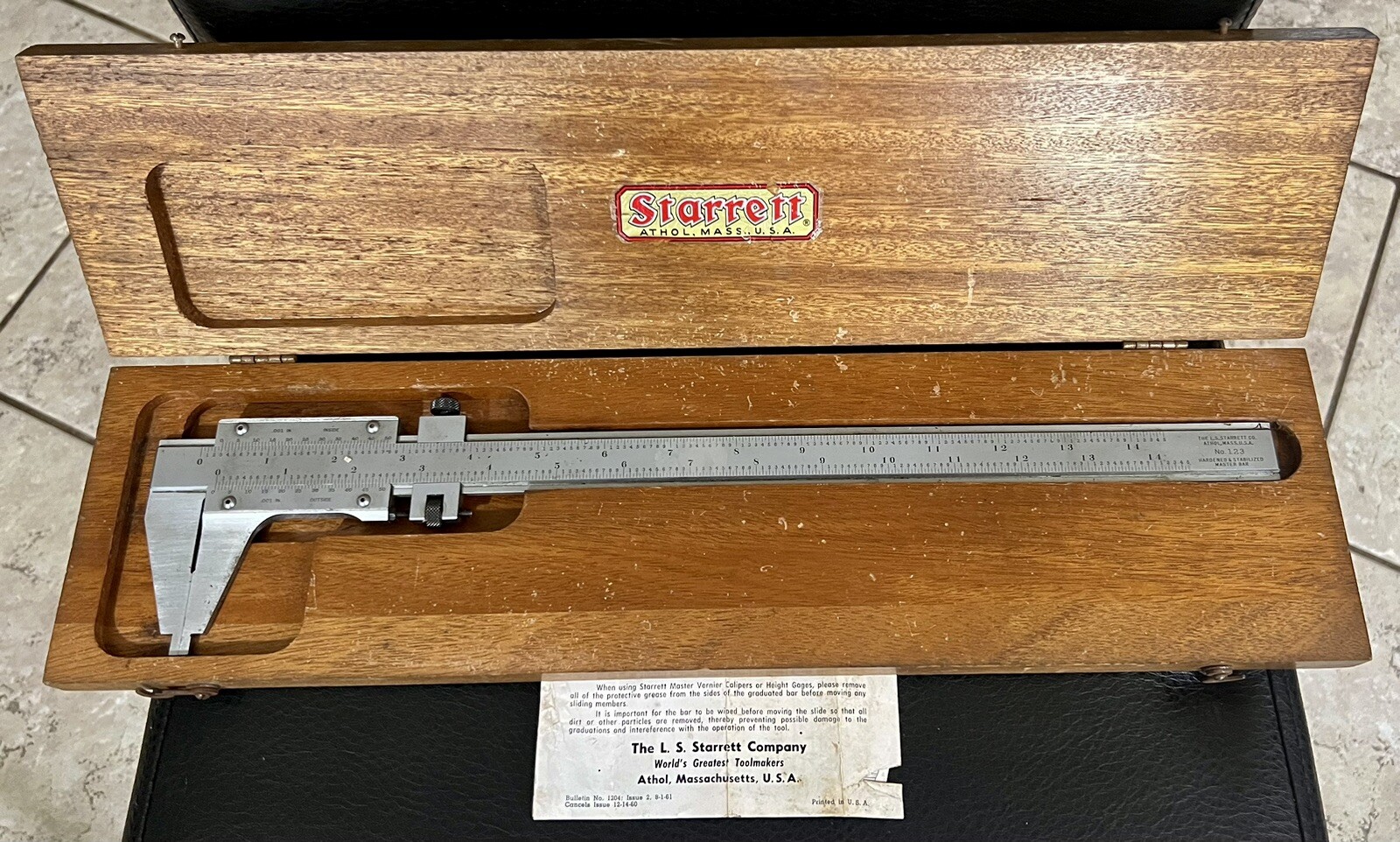 Vintage STARRETT 14" Vernier Caliper No.123 in Original Wood Case