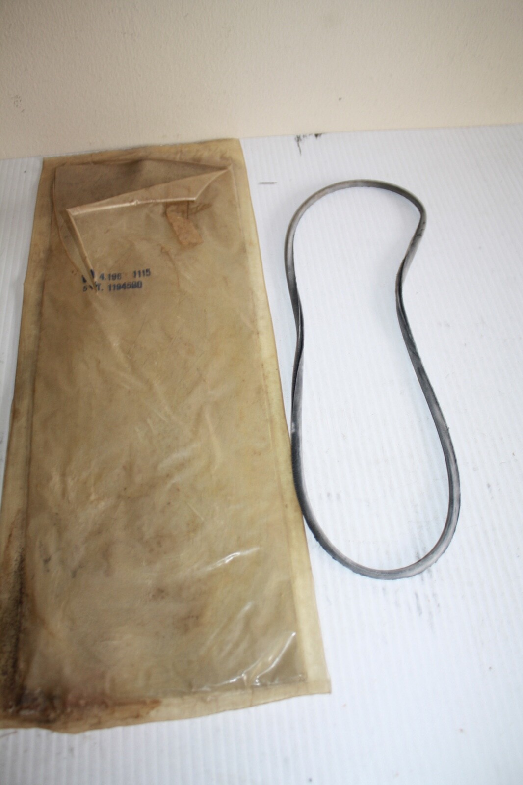 GM 1194590 TRANSMISSION CONVERTER SEAL