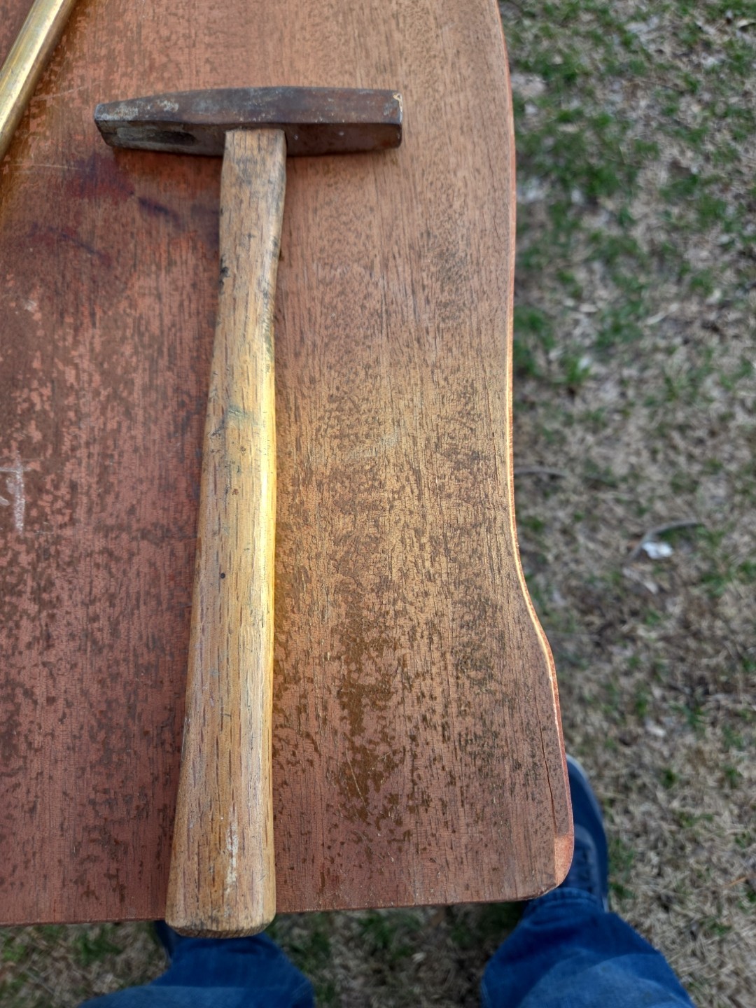 VINTAGE SPLIT HEAD TACK HAMMER BRADS SOLID HANDLE SEE PHOTO DESCRIPTION