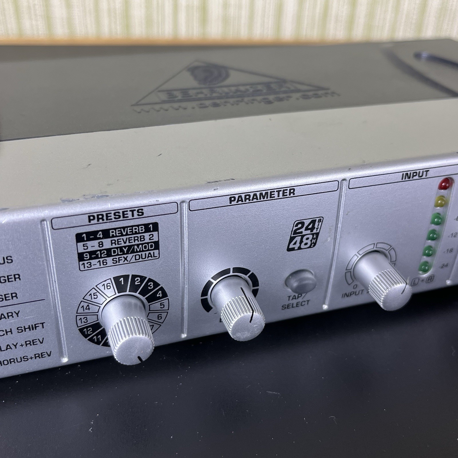 Behringer MiniFex FEX800 Multi-FX Processor SEE VIDEO