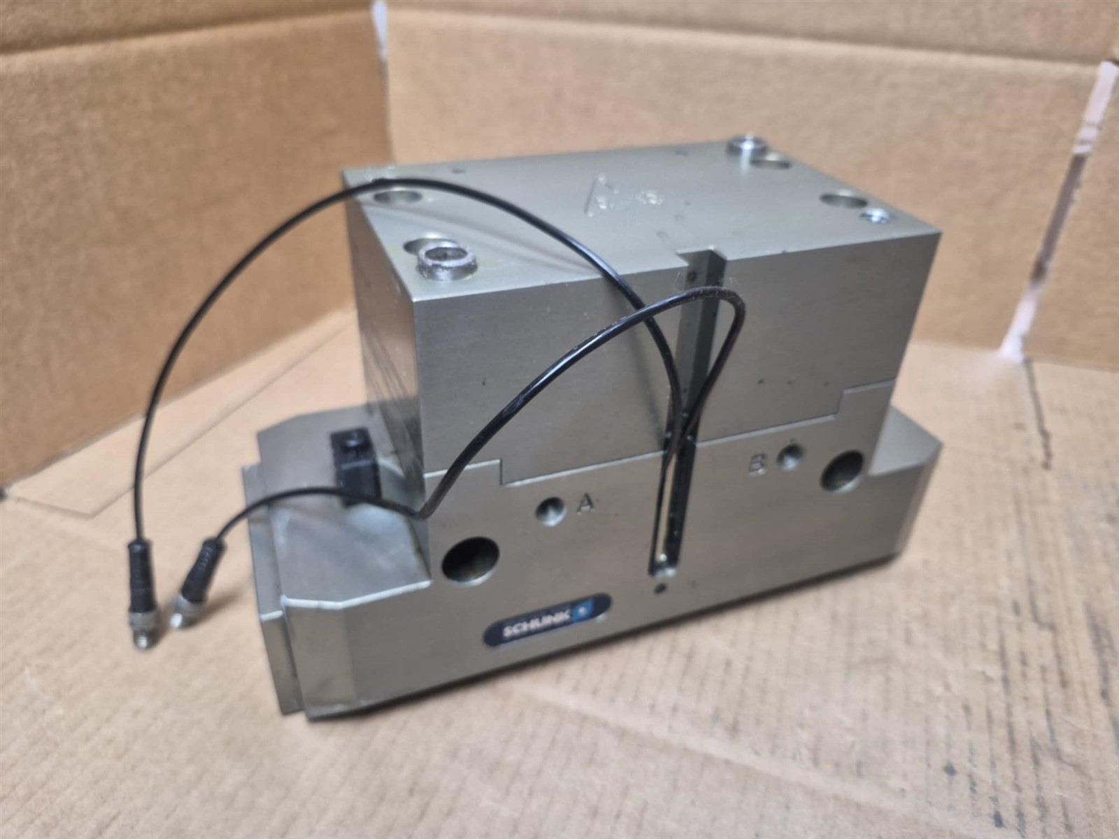 Schunk Pneumatic Parallel Gripper Part No. PGN+200-1-AS-SD 37371405