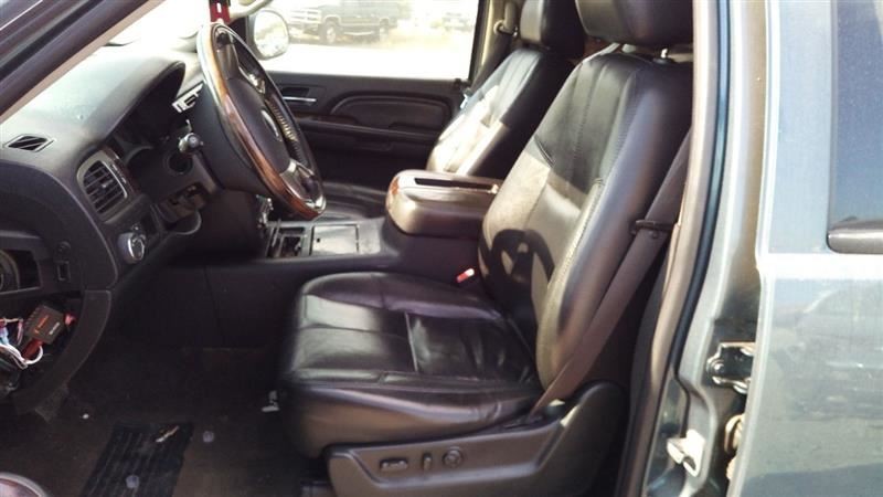 Front Driver Left Spindle/Knuckle from GMC Yukon Denali 11382743