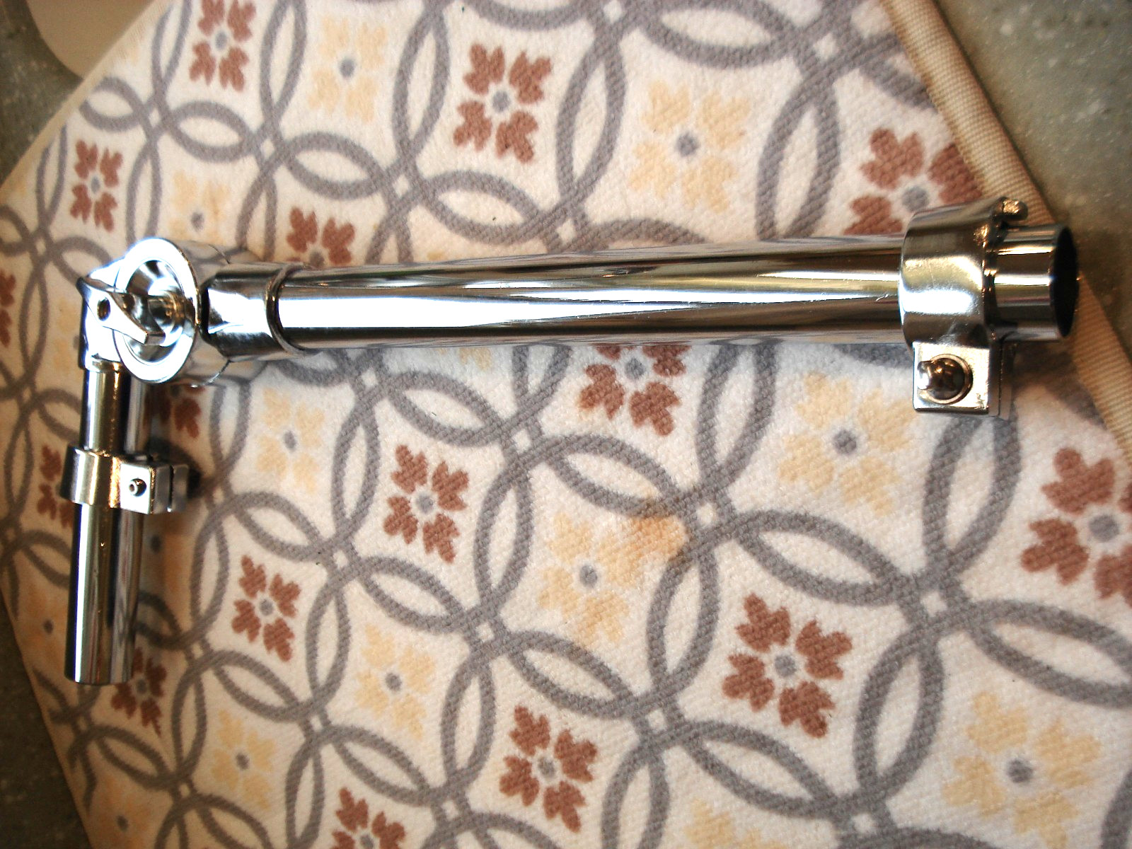 3/4" (dia) TOM L-ARM Mount. 10+" Long. 3/4" metric equiv. NEW pearl style